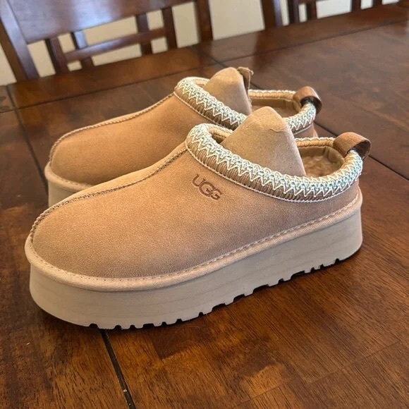 UGG Shoes - UGG Tan Platform Shoes